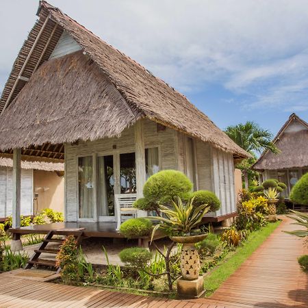 Bay Shore Huts レンボンガン島 エクステリア 写真