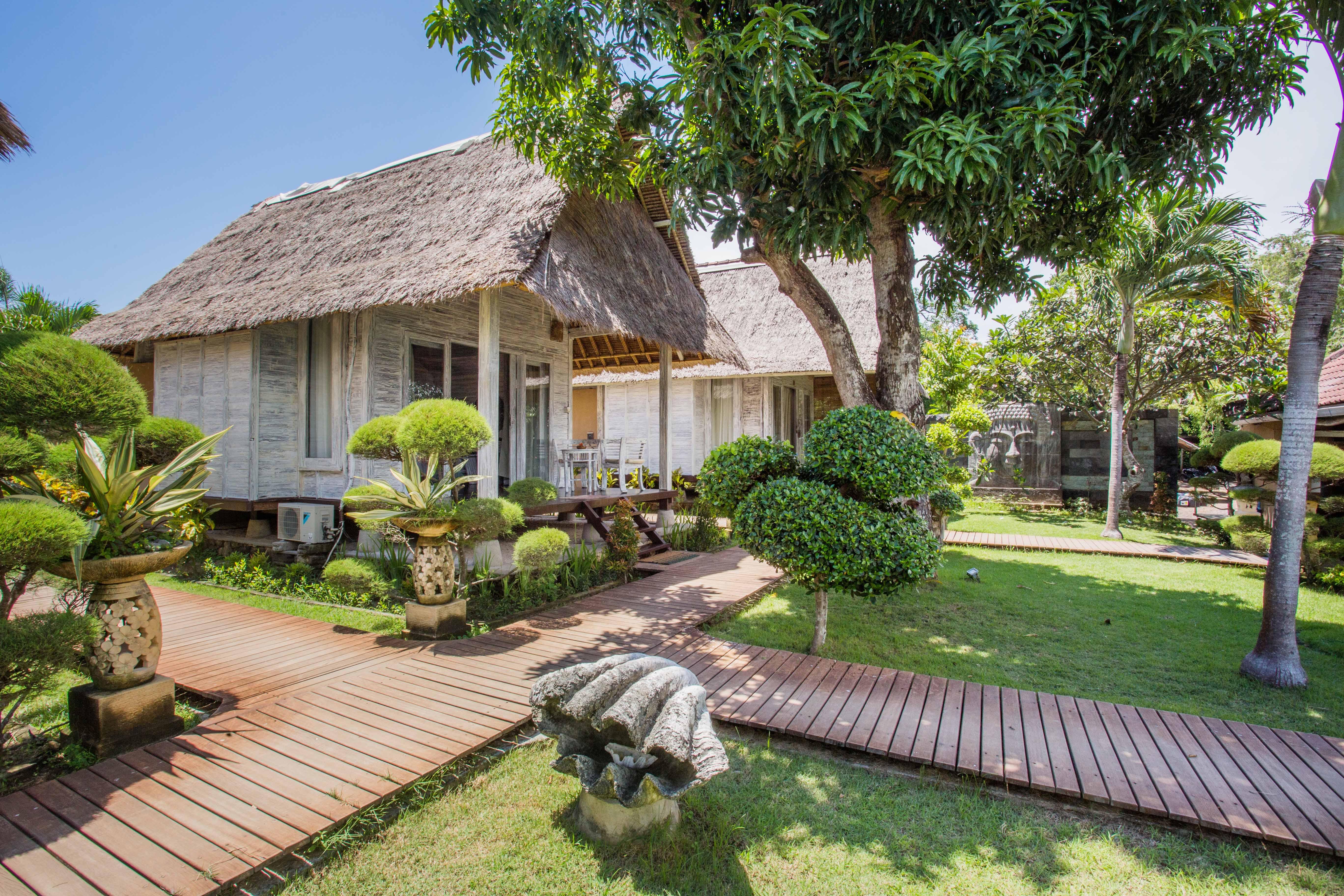Bay Shore Huts レンボンガン島 エクステリア 写真