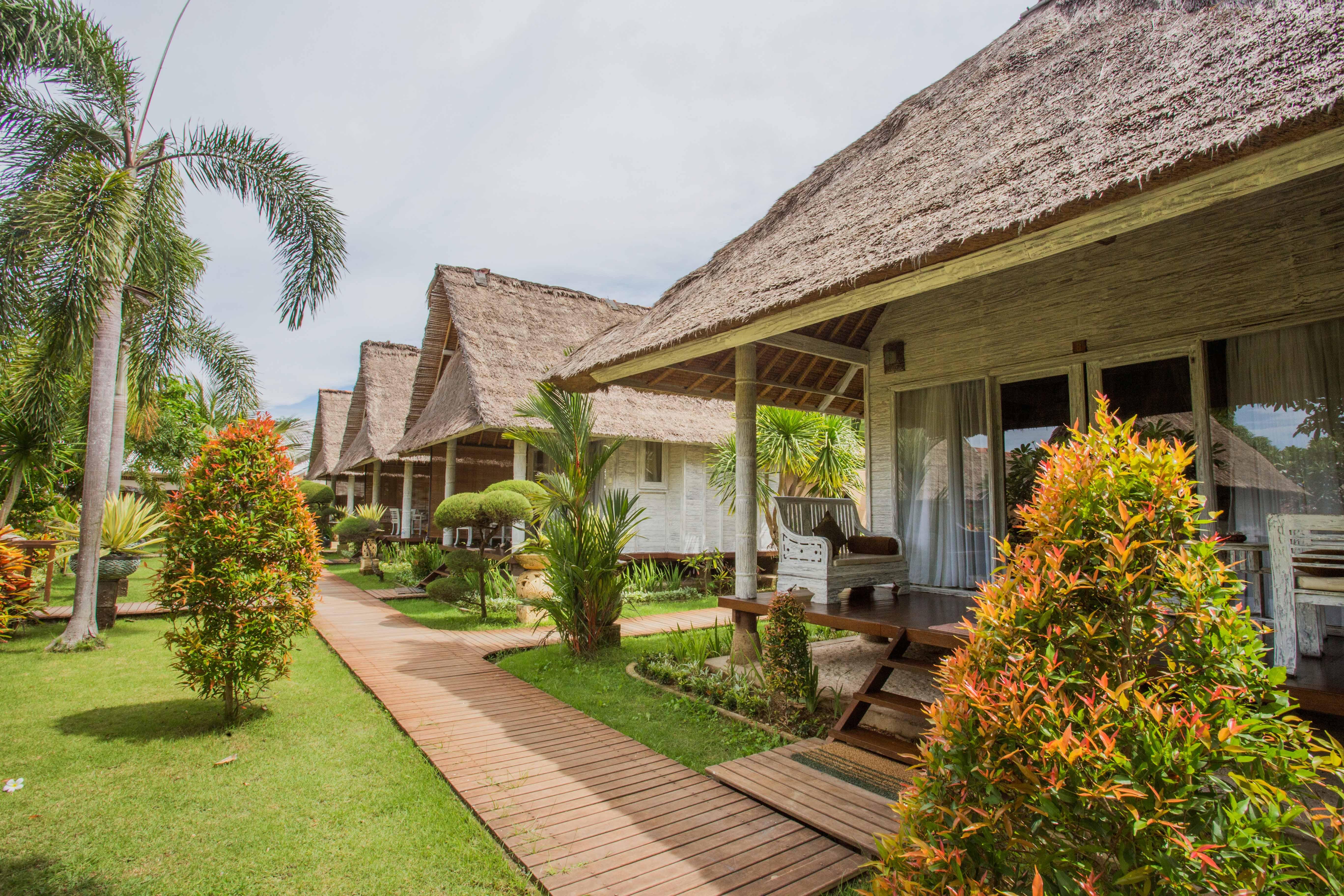 Bay Shore Huts レンボンガン島 エクステリア 写真