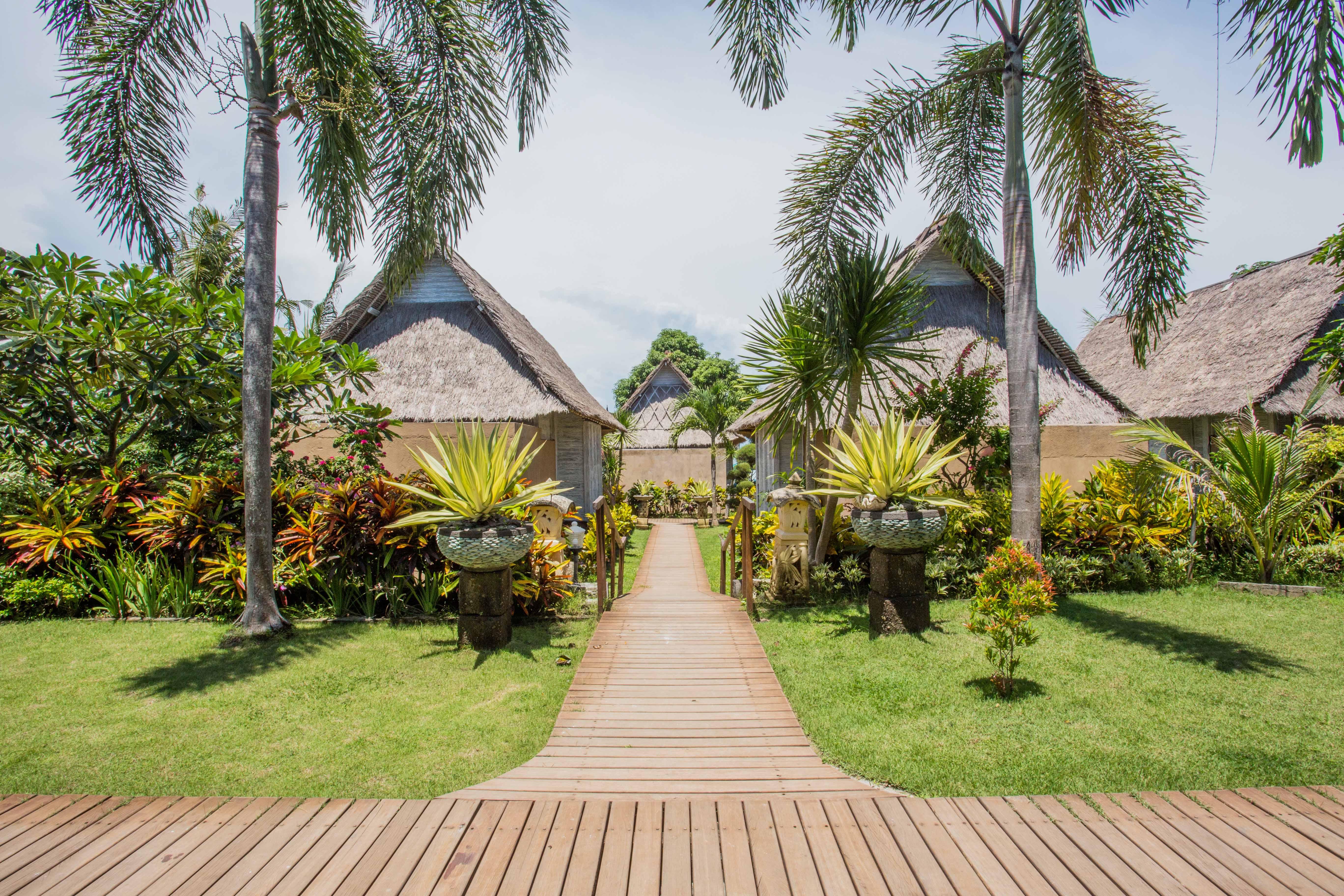 Bay Shore Huts レンボンガン島 エクステリア 写真