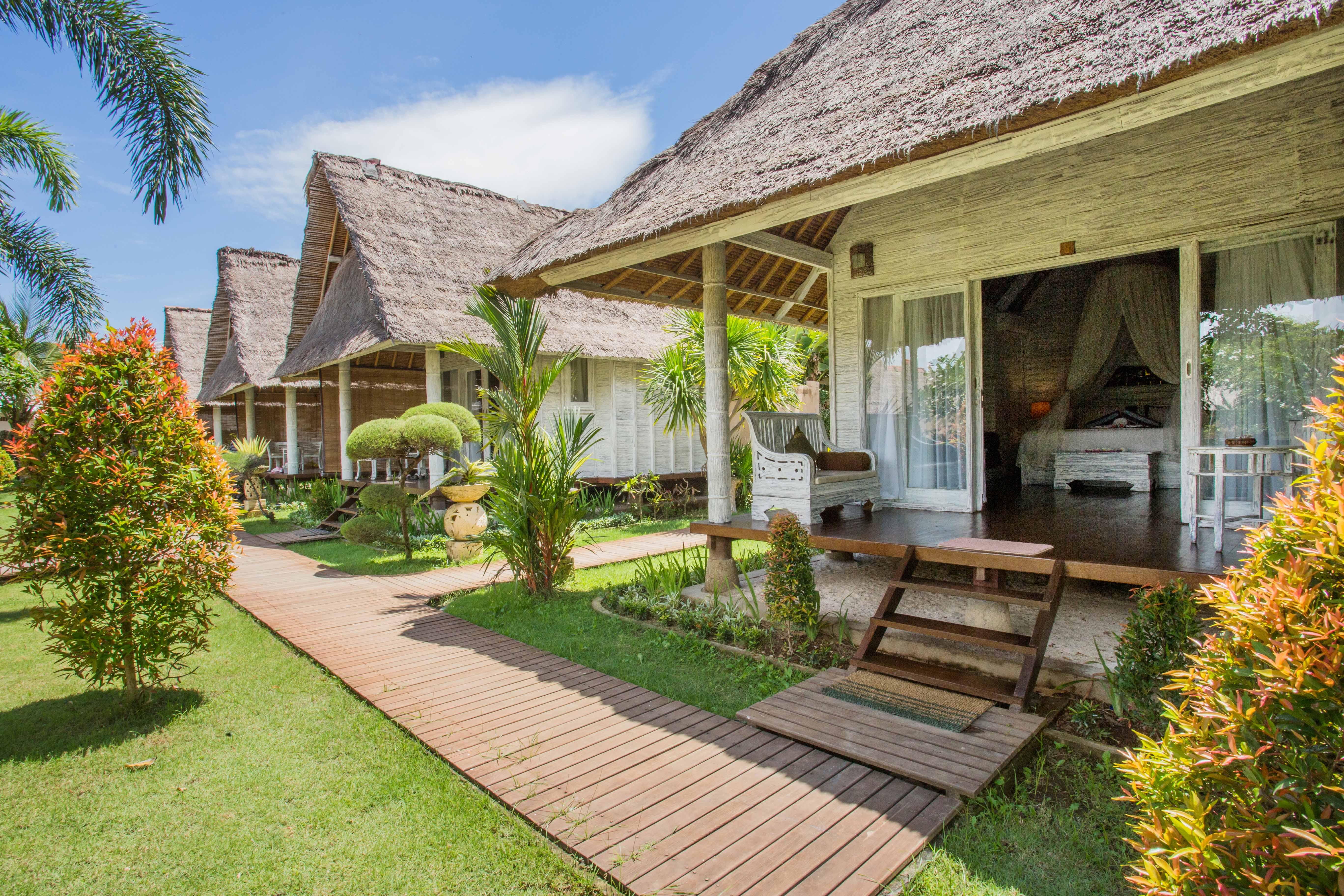 Bay Shore Huts レンボンガン島 エクステリア 写真