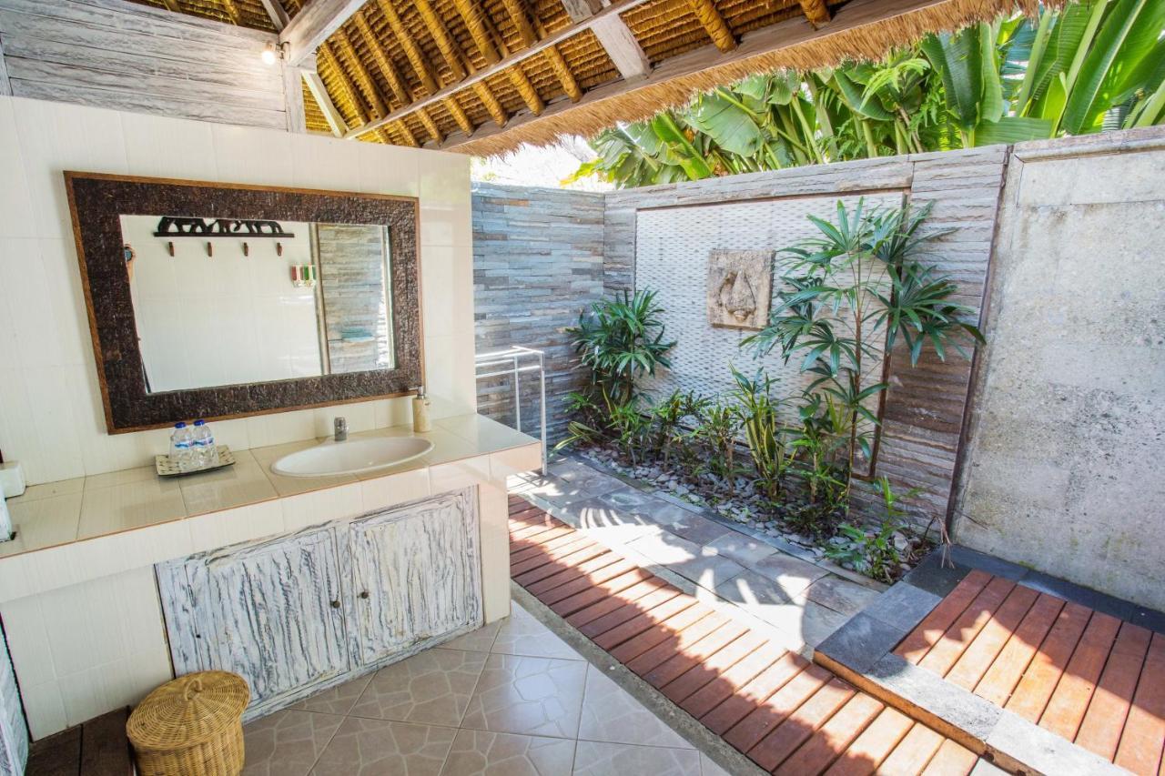 Bay Shore Huts レンボンガン島 エクステリア 写真