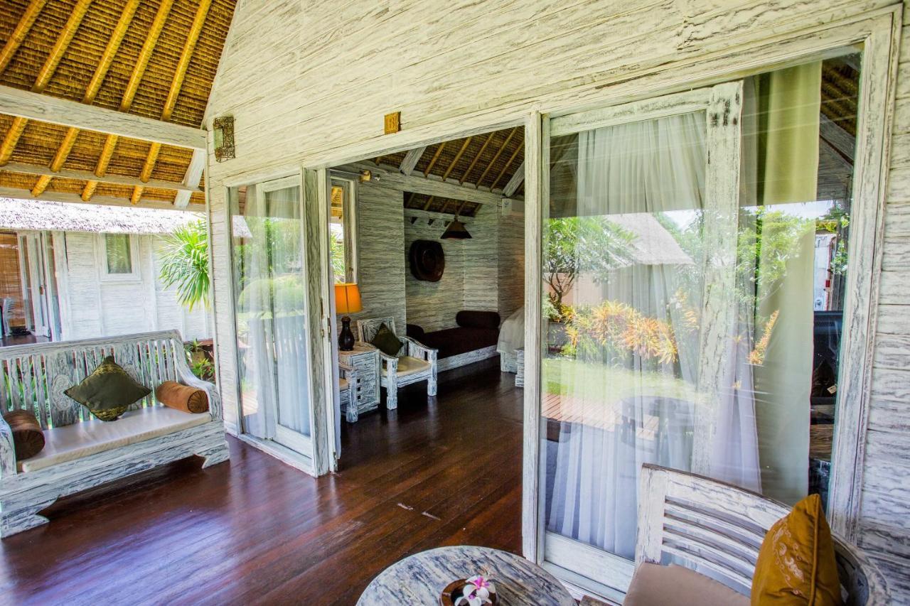 Bay Shore Huts レンボンガン島 エクステリア 写真