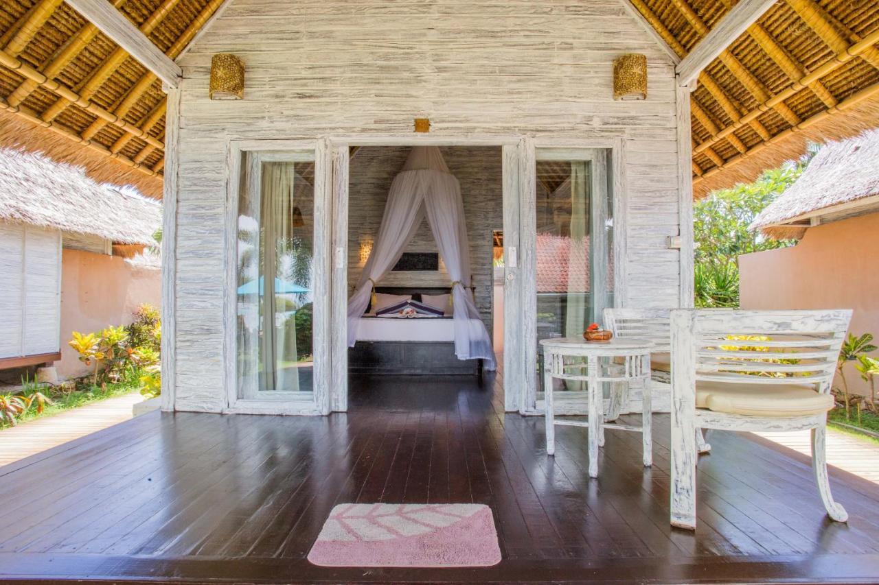 Bay Shore Huts レンボンガン島 エクステリア 写真