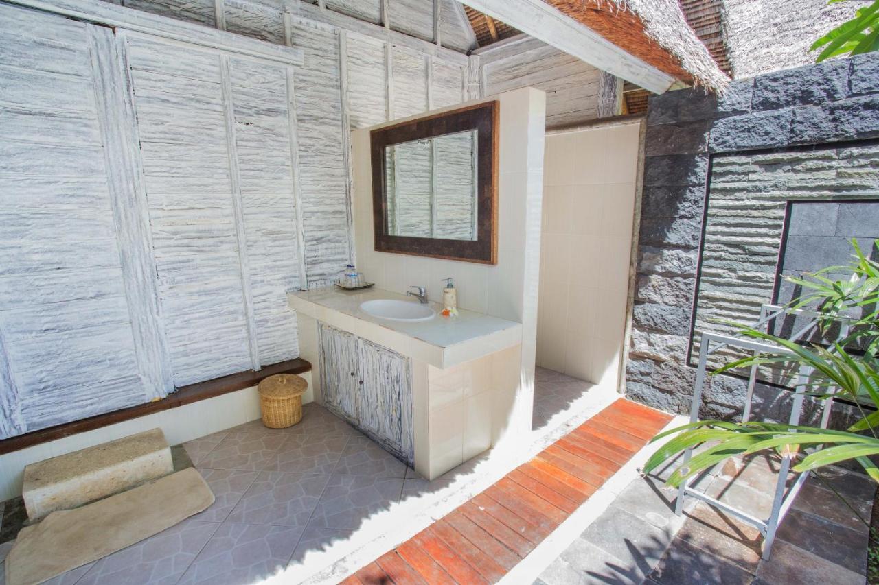 Bay Shore Huts レンボンガン島 エクステリア 写真